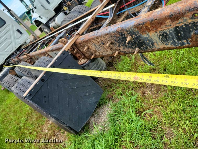 image for item DX7154 2017 International  7500 truck cab and chassis