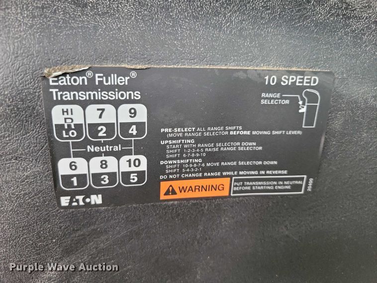 image for item DX7154 2017 International  7500 truck cab and chassis