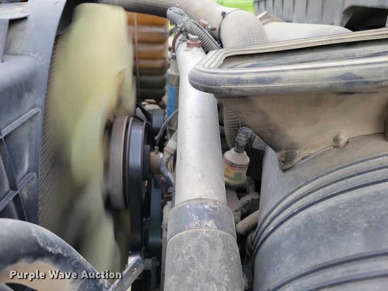 image for item DX7154 2017 International  7500 truck cab and chassis