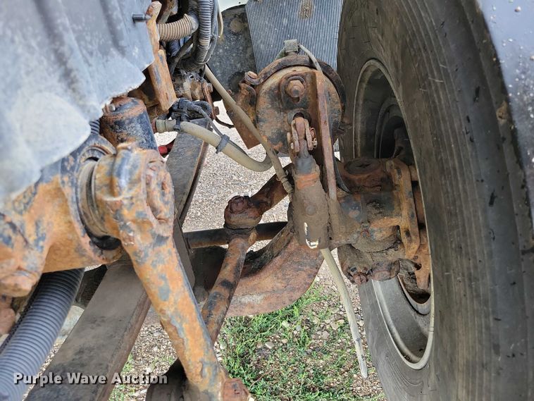 image for item DX7154 2017 International  7500 truck cab and chassis