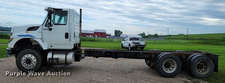 image for item DX7155 2015 International  7500 truck cab and chassis