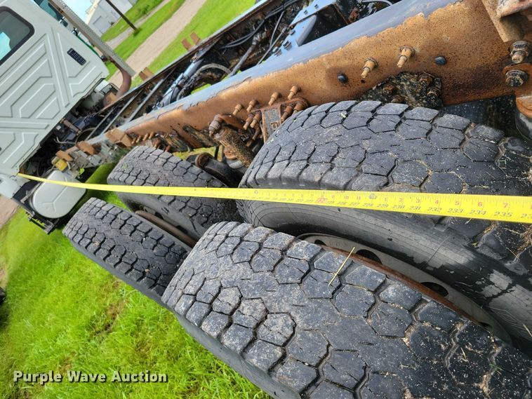 image for item DX7155 2015 International  7500 truck cab and chassis