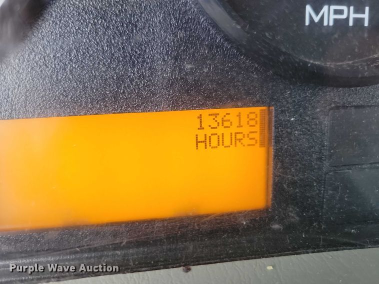 image for item DX7155 2015 International  7500 truck cab and chassis