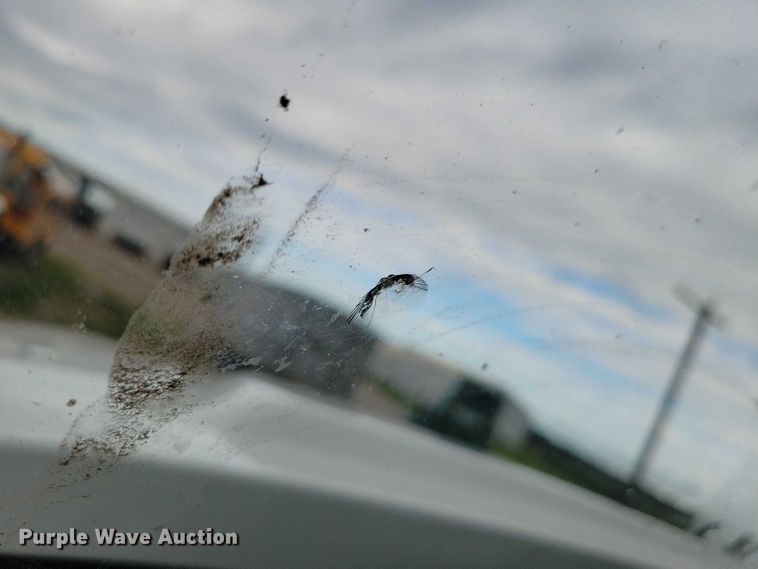 image for item DX7155 2015 International  7500 truck cab and chassis