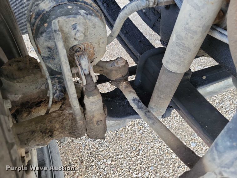 image for item DX7155 2015 International  7500 truck cab and chassis