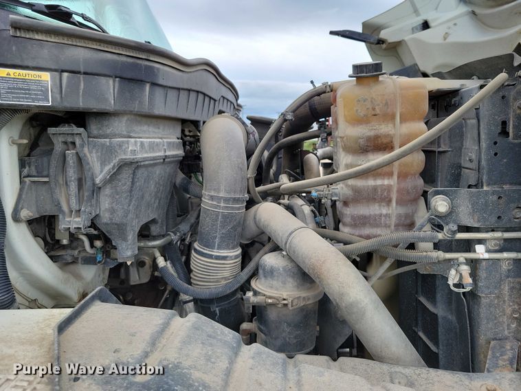 image for item DX7155 2015 International  7500 truck cab and chassis