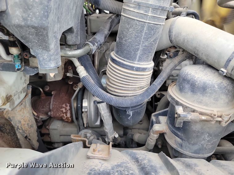 image for item DX7155 2015 International  7500 truck cab and chassis