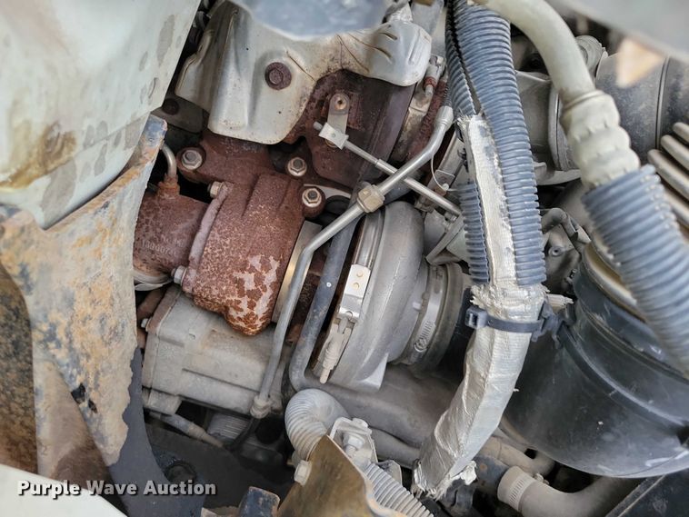 image for item DX7155 2015 International  7500 truck cab and chassis