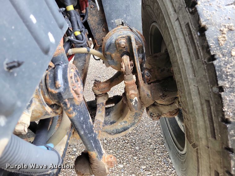 image for item DX7156 2016 International  7600 truck cab and chassis