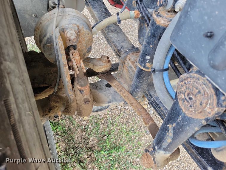 image for item DX7156 2016 International  7600 truck cab and chassis