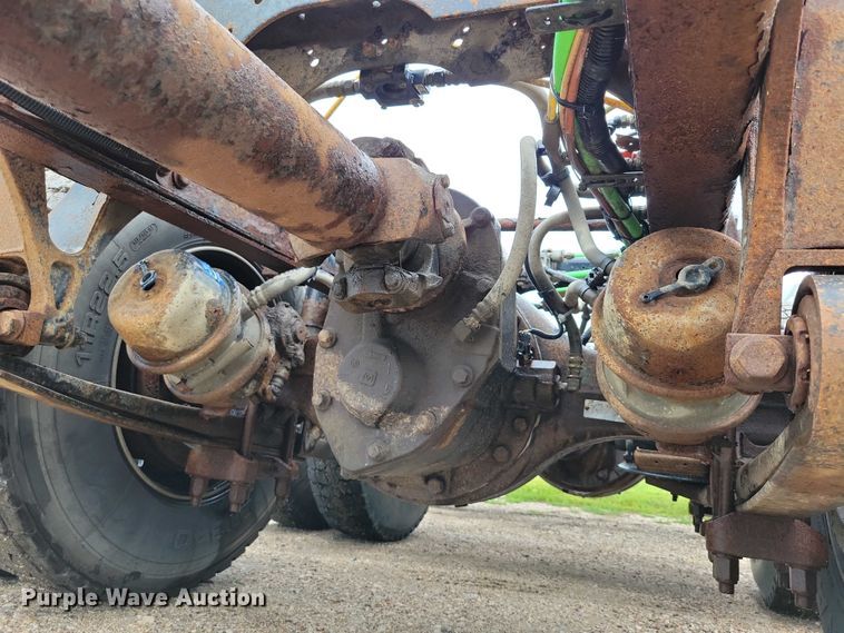 image for item DX7156 2016 International  7600 truck cab and chassis