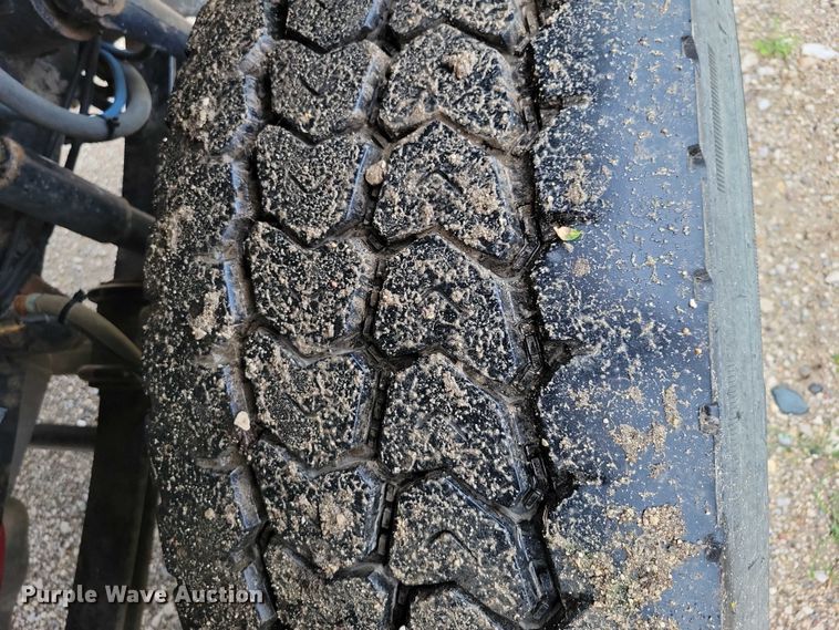 image for item DX7156 2016 International  7600 truck cab and chassis