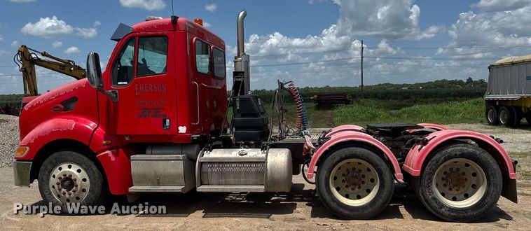 image for item DY0256 2008 Peterbilt 387 semi truck