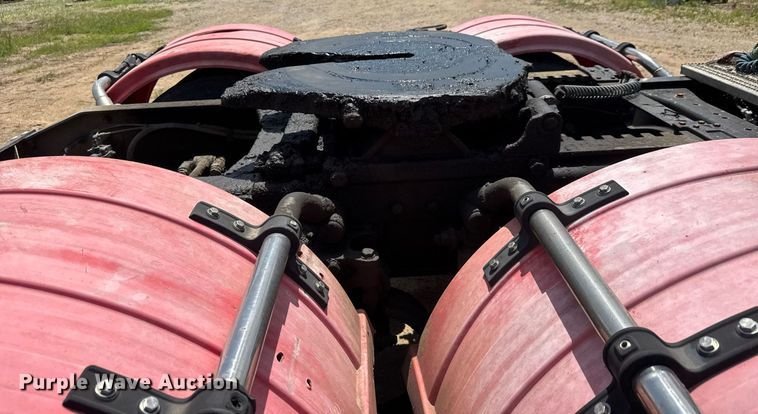 image for item DY0256 2008 Peterbilt 387 semi truck