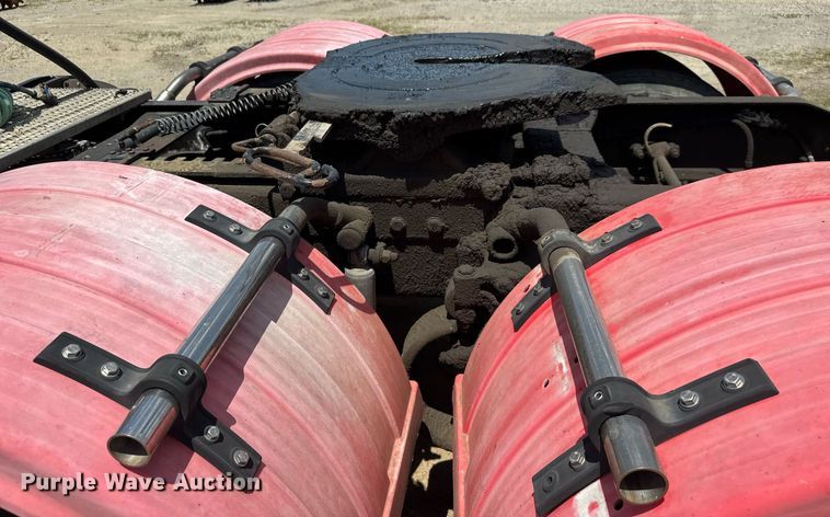 image for item DY0256 2008 Peterbilt 387 semi truck