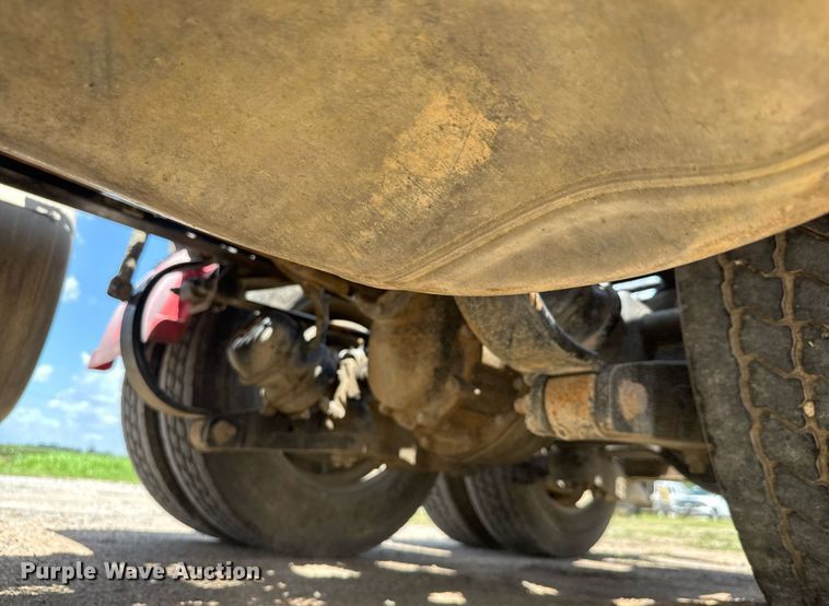 image for item DY0256 2008 Peterbilt 387 semi truck