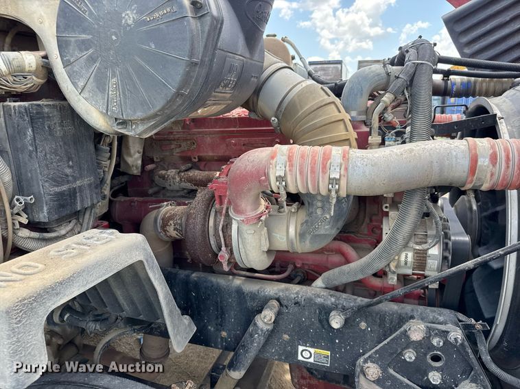 image for item DY0256 2008 Peterbilt 387 semi truck