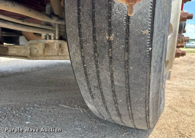 image for item DY0256 2008 Peterbilt 387 semi truck