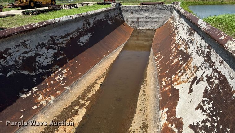 image for item DY0292 1998 Ranch end dump trailer