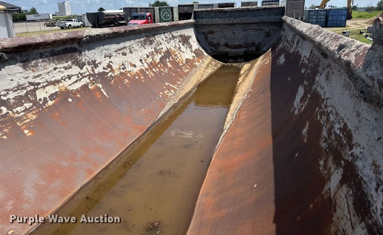 image for item DY0292 1998 Ranch end dump trailer