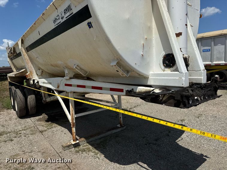 image for item DY0292 1998 Ranch end dump trailer