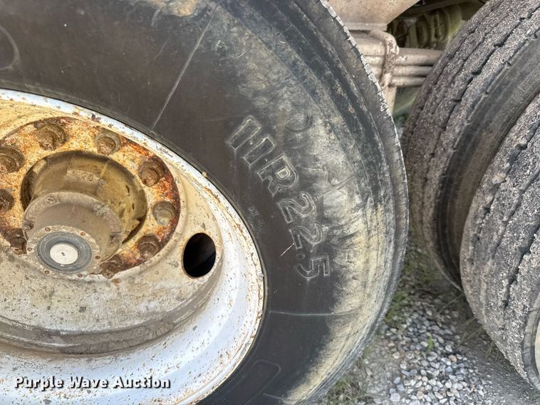 image for item DY0292 1998 Ranch end dump trailer