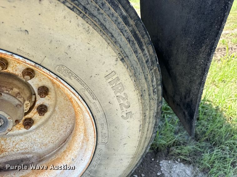 image for item DY0292 1998 Ranch end dump trailer