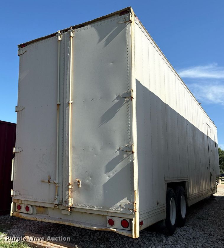 image for item DY0733 1985 Kentucky dry van office trailer