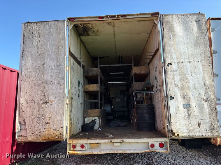 image for item DY0733 1985 Kentucky dry van office trailer