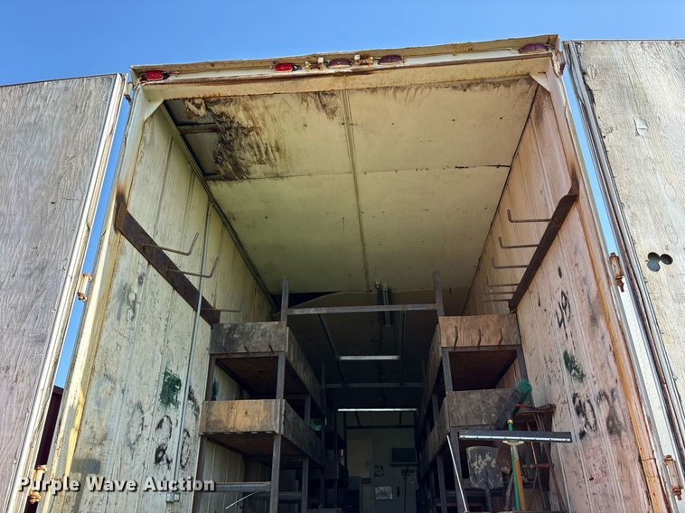 image for item DY0733 1985 Kentucky dry van office trailer