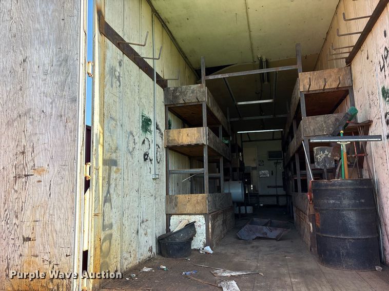 image for item DY0733 1985 Kentucky dry van office trailer