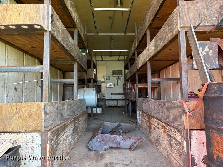 image for item DY0733 1985 Kentucky dry van office trailer