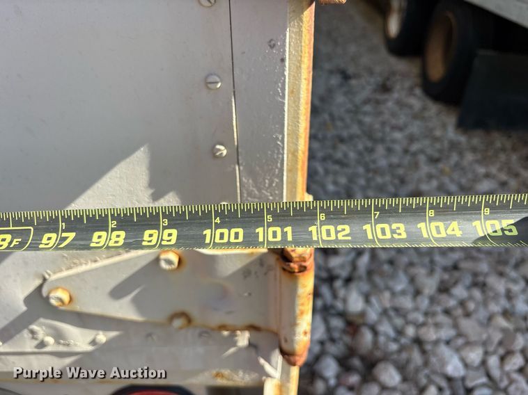 image for item DY0733 1985 Kentucky dry van office trailer