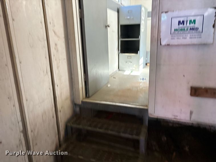 image for item DY0733 1985 Kentucky dry van office trailer