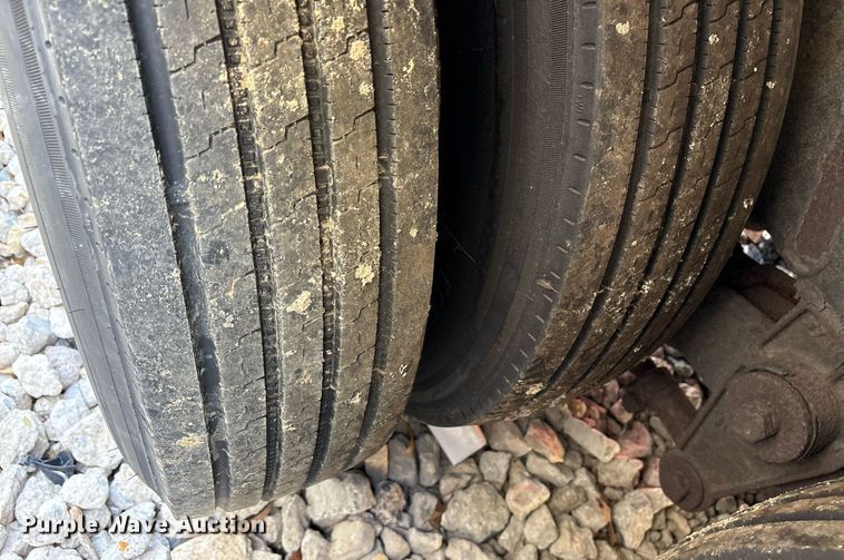 image for item DY0733 1985 Kentucky dry van office trailer