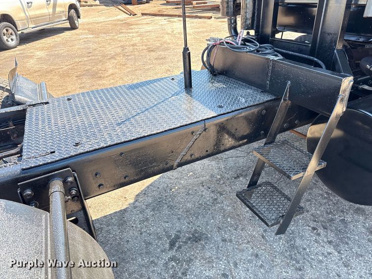 image for item DZ8661 1985 Mack RWS788LST semi truck