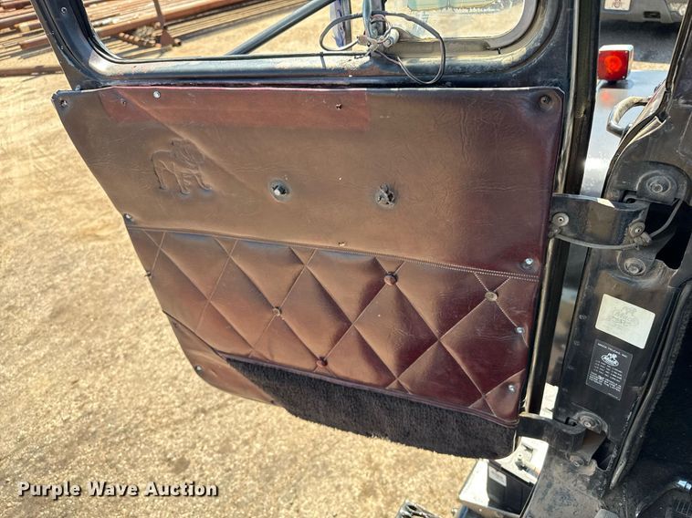 image for item DZ8661 1985 Mack RWS788LST semi truck