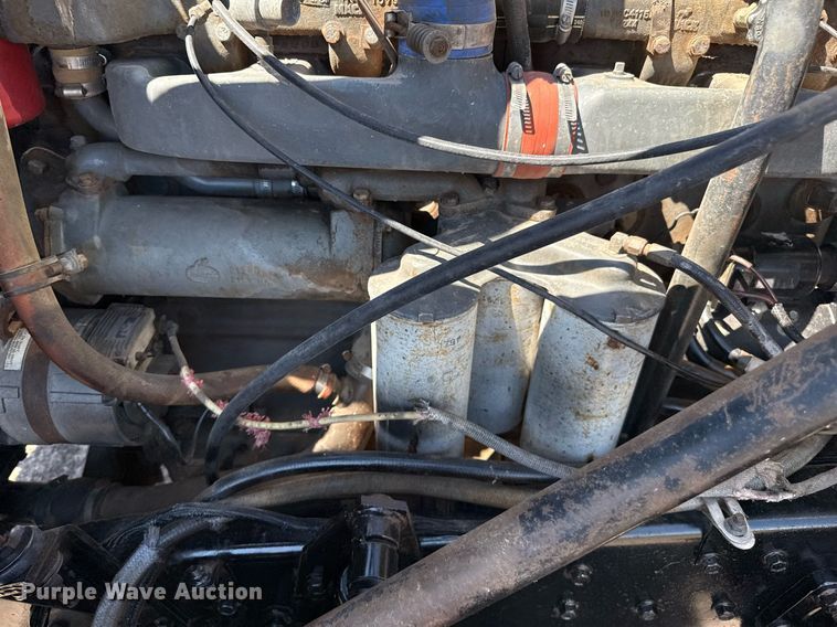 image for item DZ8661 1985 Mack RWS788LST semi truck