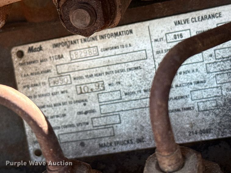 image for item DZ8661 1985 Mack RWS788LST semi truck