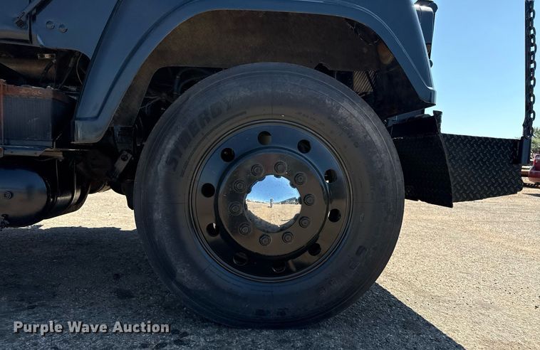 image for item DZ8661 1985 Mack RWS788LST semi truck