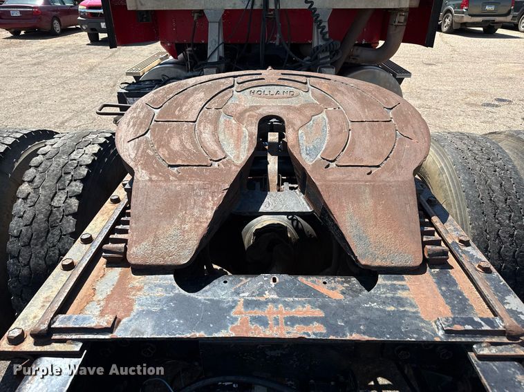 image for item DZ8662 1997 International 9400 semi truck