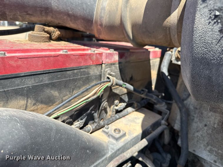 image for item DZ8662 1997 International 9400 semi truck