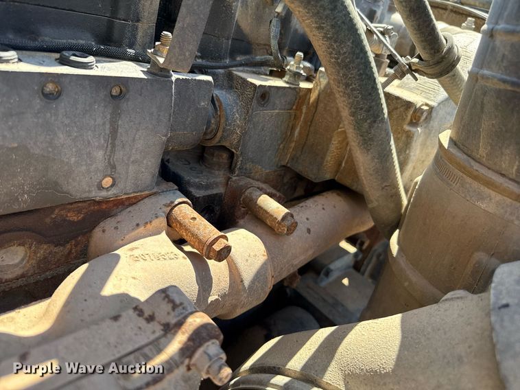 image for item DZ8662 1997 International 9400 semi truck