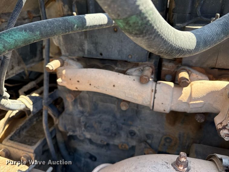 image for item DZ8662 1997 International 9400 semi truck