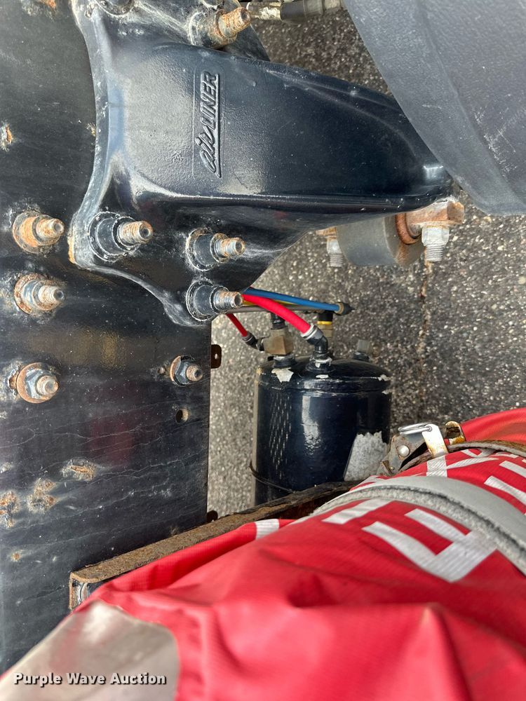 image for item EB2639 2015 Freightliner Cascadia 125 semi truck