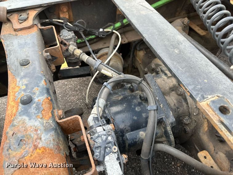 image for item EB2639 2015 Freightliner Cascadia 125 semi truck