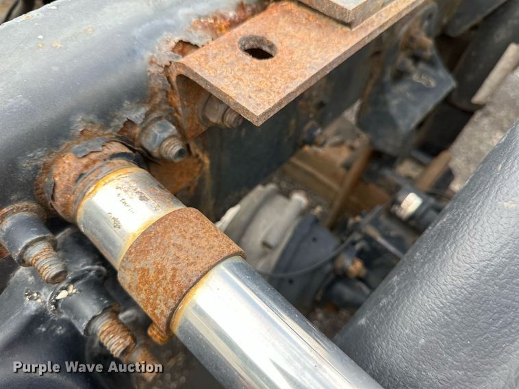 image for item EB2639 2015 Freightliner Cascadia 125 semi truck