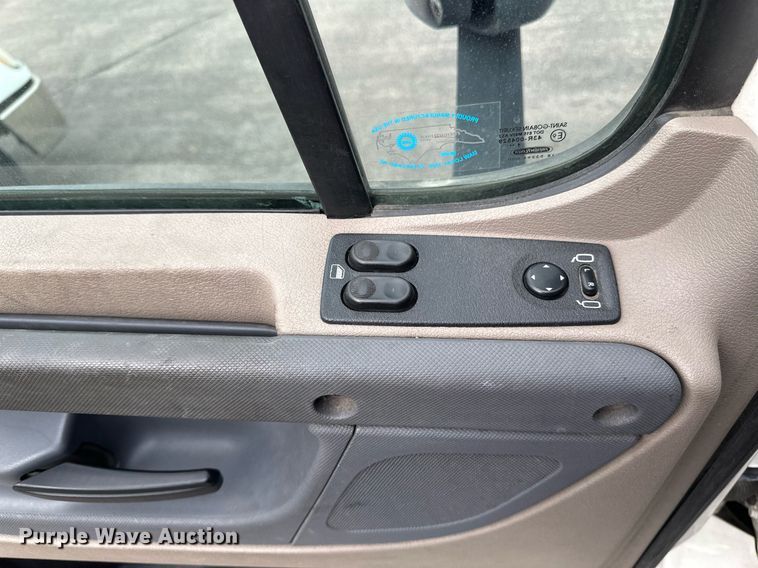 image for item EB2639 2015 Freightliner Cascadia 125 semi truck