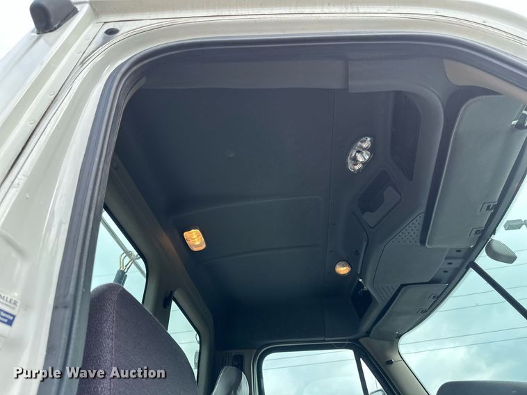 image for item EB2639 2015 Freightliner Cascadia 125 semi truck