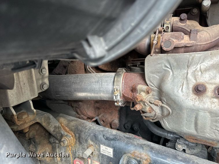 image for item EB2639 2015 Freightliner Cascadia 125 semi truck